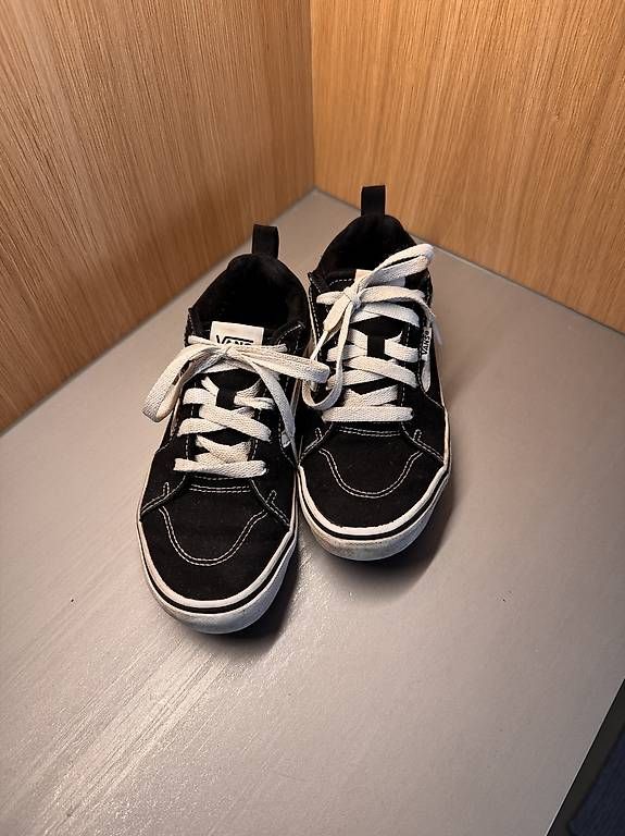 Vans Chaussures garçon: Vans Brooklyn LS Gr. 33 EUR – D'occasion à Berg SG par Berglerfabi 1