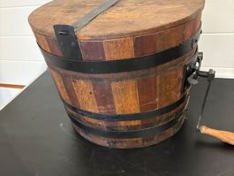Holz Butterfass mit Kurbel alt Dekoration