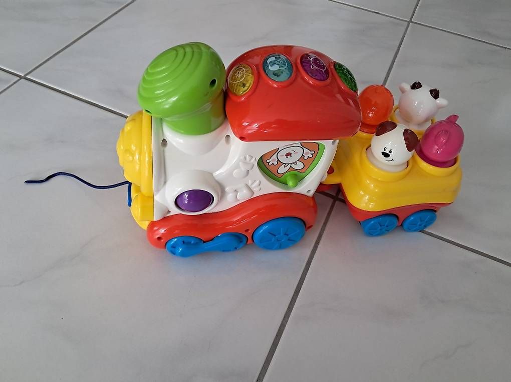 Chicco Giocattoli: Chicco Sound Zug – Usato da Belp venduto da Verk976 1