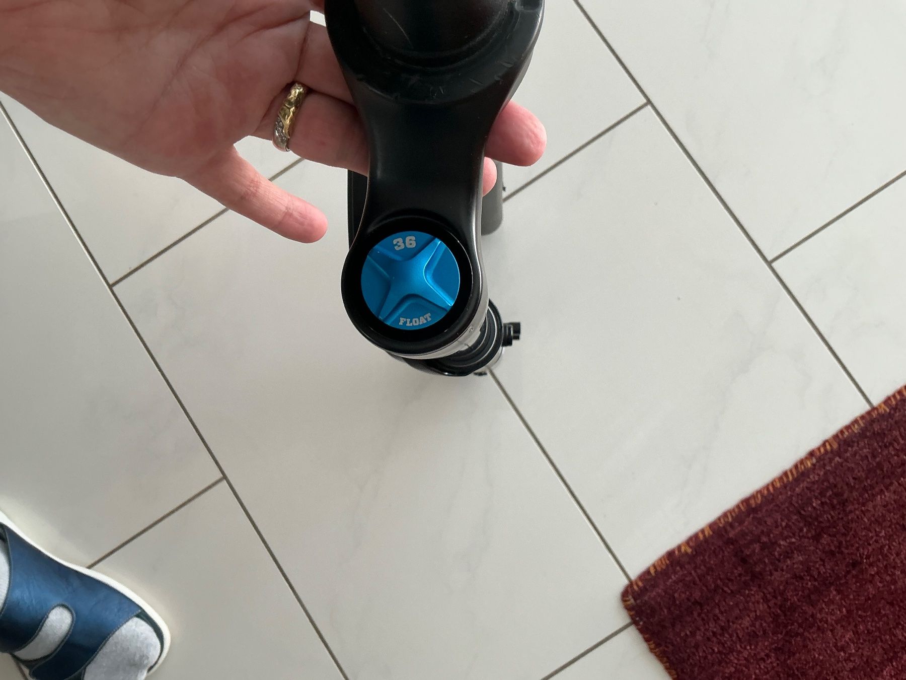 Fox Ersatzteile: Fox 36 Performance-Grip – Gebraucht aus Biel-Benken BL von Sahra1 5