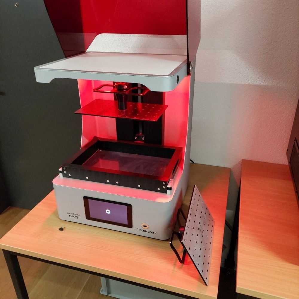 Stampanti 3D: SLA-3D-Drucker Photocentric LC Opus – Usato da Aesch ZH venduto da dim3nsions 2