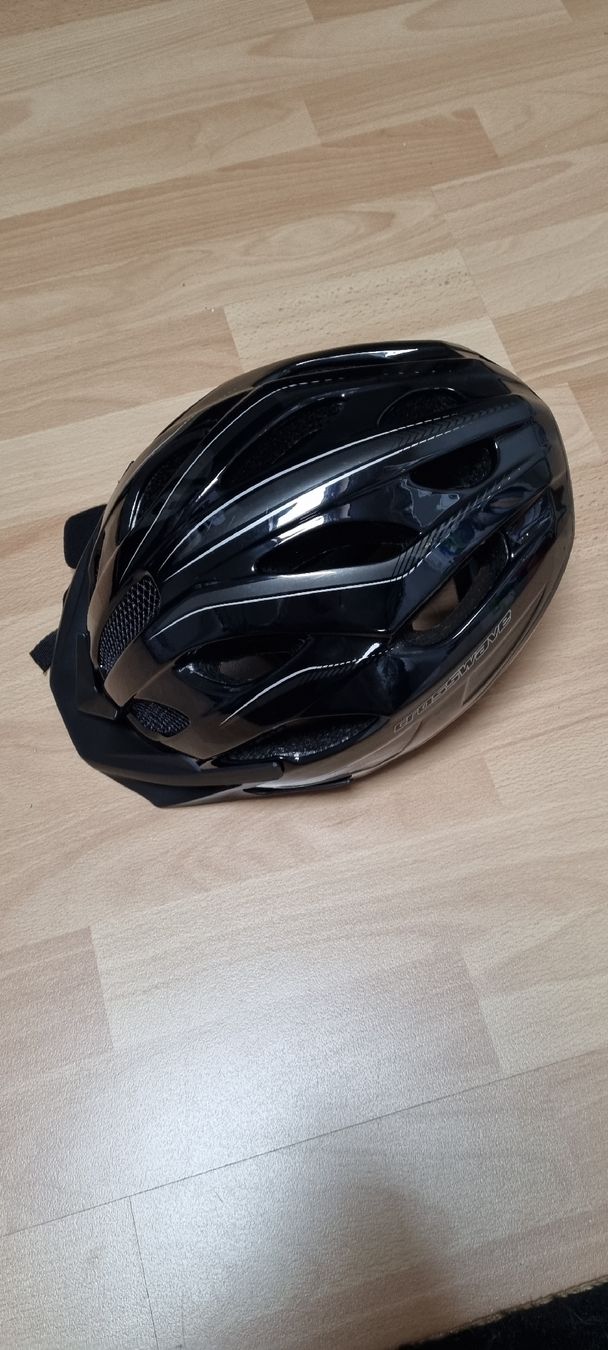Crosswave Caschi: Crosswave Fahrradhelm, schwarz – Usato da Lostorf venduto da _Venus_ 2