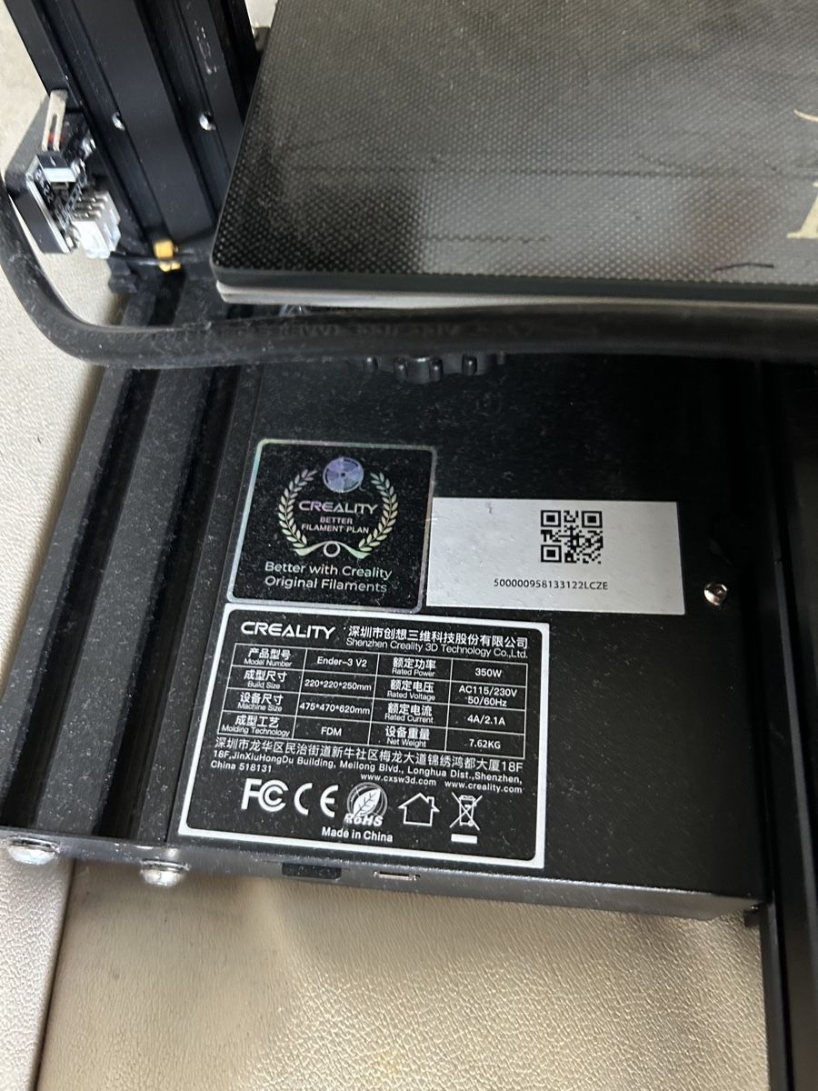 Creality Stampanti 3D: 3D-Drucker Creality Ender-3 V2 gebraucht schwarz – Usato da Wallisellen venduto da Tigi12345.23 2