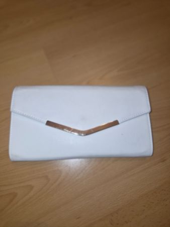 Weisse Clutch/Handtasche mit Trageriemen, Top Zustand!
