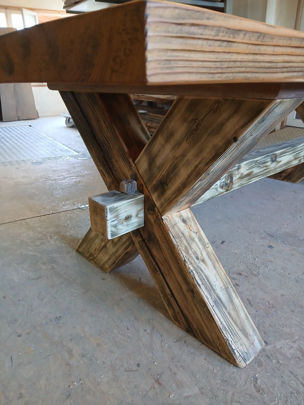 Tables: Tisch aus Schweizer Altholz rustikal 270cm – Neuf (Voir description) à Altishofen par Rossi464 1