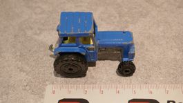 MATCHBOX blauer Ford Traktor
