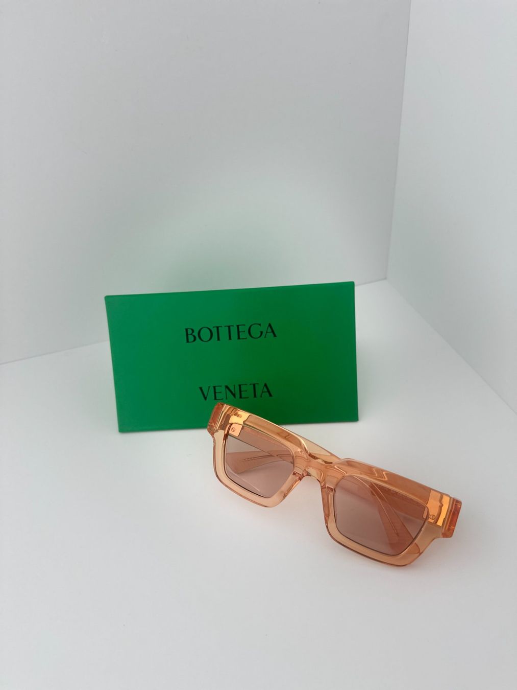 Bottega Veneta Occhiali & Lenti: New sunglasses Bottega Veneta – Nuovo e nell'imballaggio originale da Lugano venduto da juledo
