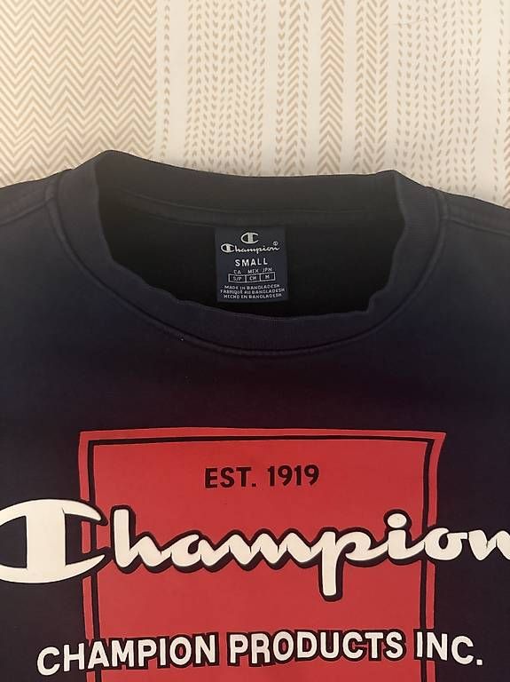 Maglioni & Felpe: CHAMPION PULLOVER GRÖSSE S – Usato da Zürich venduto da joe_9lm9 1