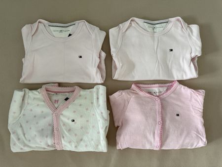 Baby Strampler und Bodys 4-teilig Tommy Hilfiger Grösse 62