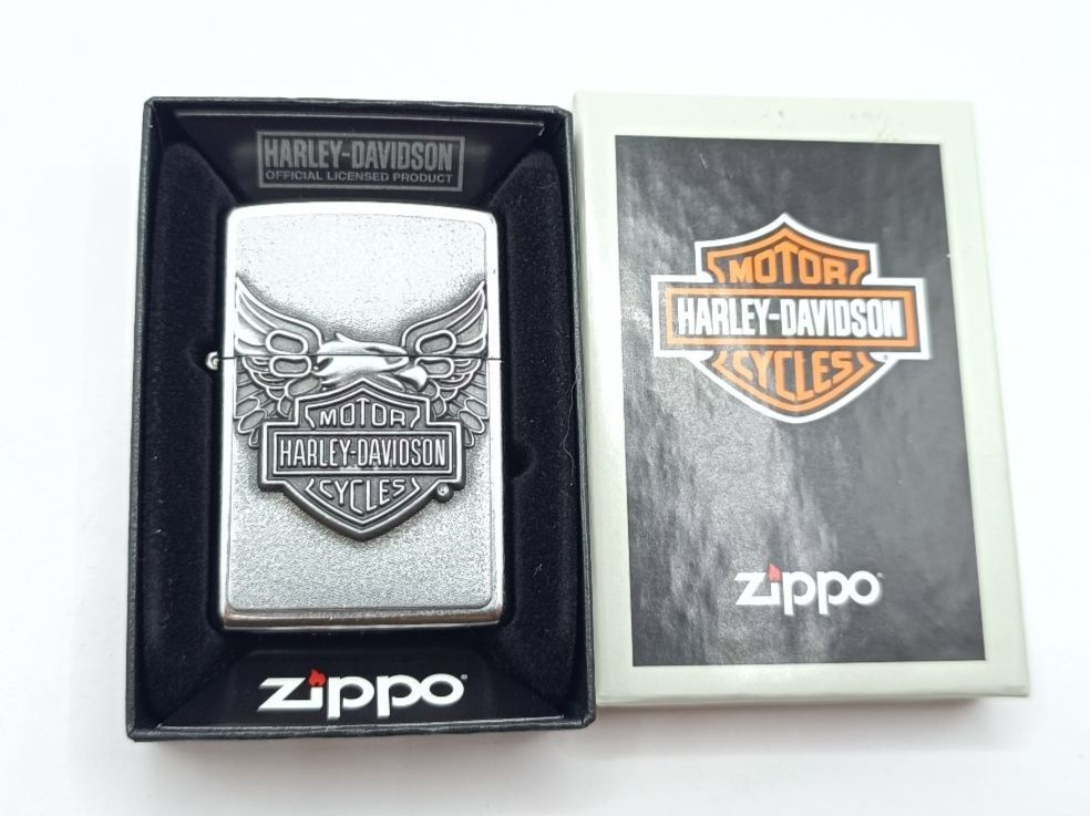 Zippo Accendini: ZIPPO Harley Davidson Iron Eagle Emblem Feuerzeug 60001210 – Nuovo e nell'imballaggio originale da Ennenda venduto da Benzinflamme 5