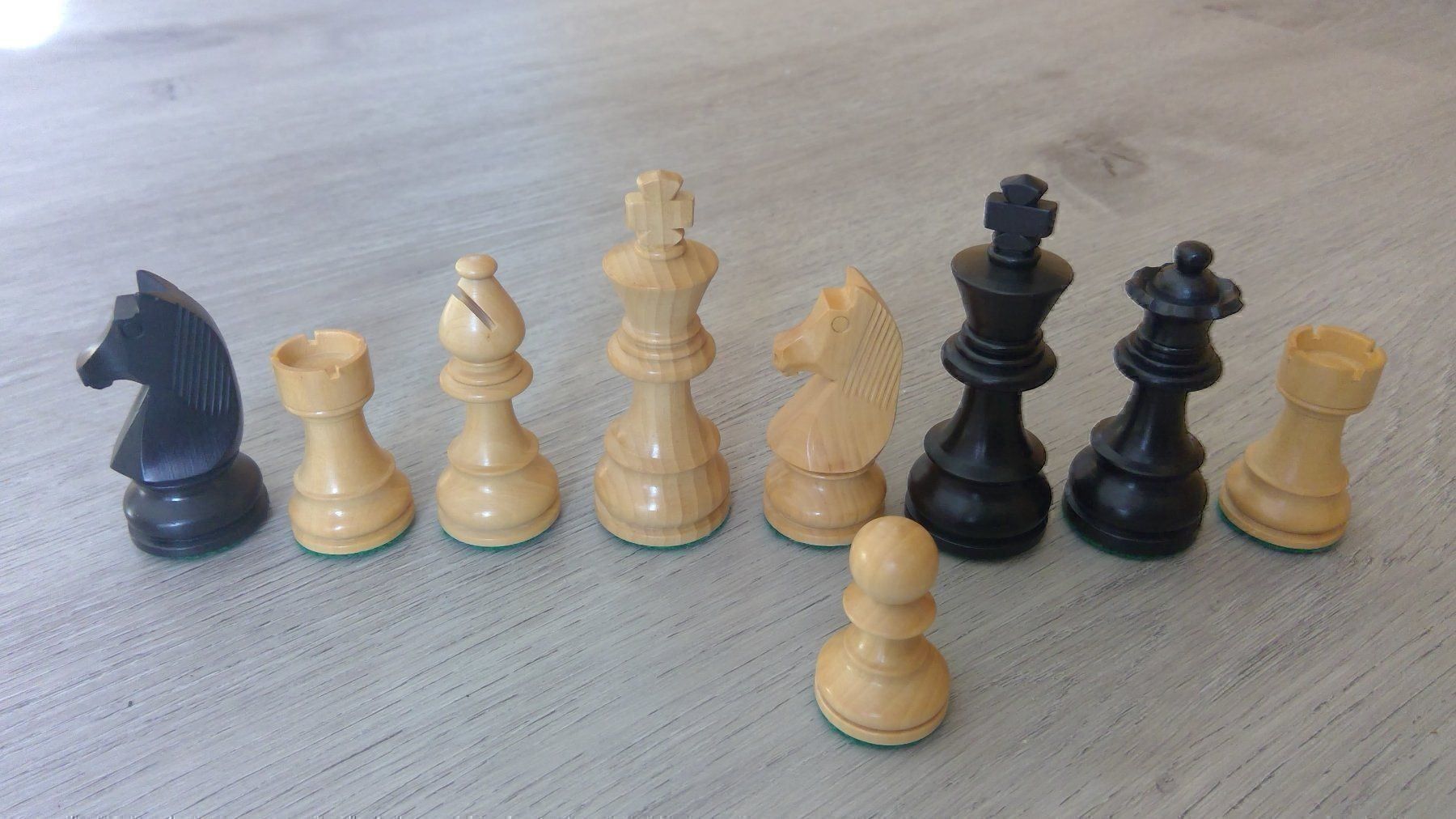 Giochi: Schachfigurenset – Nuovo e nell'imballaggio originale da Zizers venduto da Zigity