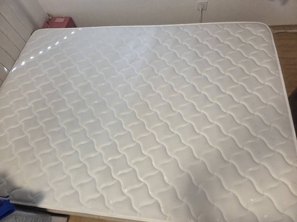 Matelas: Matratze 140x200cm – D'occasion à Spreitenbach par Brm4