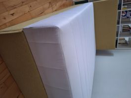 Bett 120 x 200 cm mit sehr grossem Stauraum