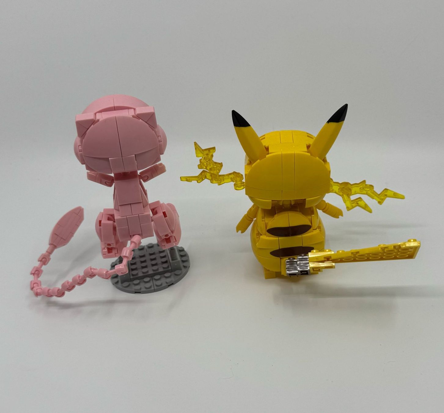 Statuette: Pokemon Pikachu & Mewtu (Mega) – Usato da Herisau venduto da Seyashop1 2