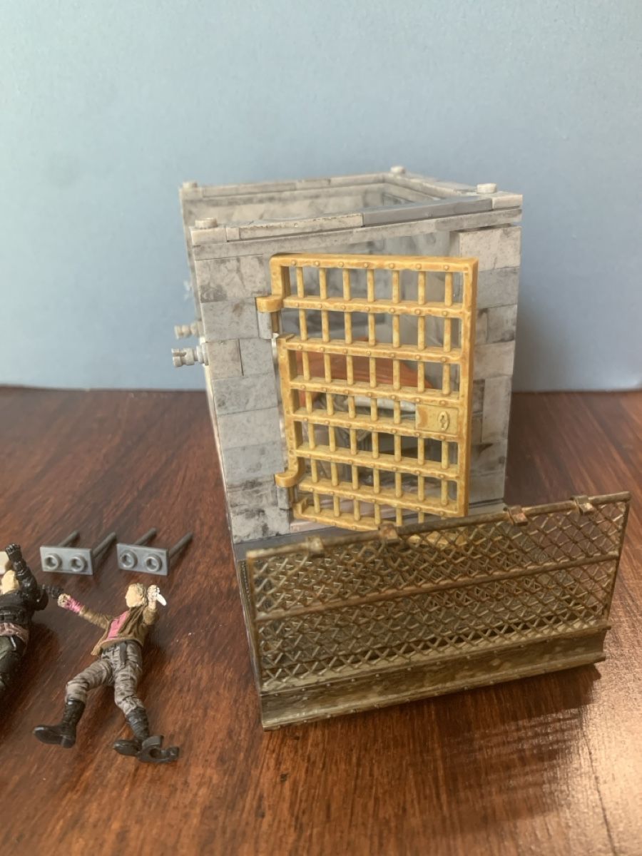 Giocattoli: Walking Dead Building Set Prison Cell loose Konvolut – Usato da Winterthur venduto da Weicol 2