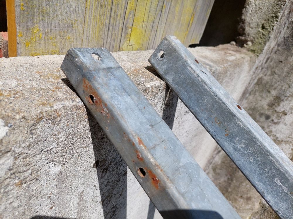 Travi: Vierkantrohr Eisen Stahl verzinkt 2 Stk. – Usato da Dürrenäsch venduto da mogbo18 2
