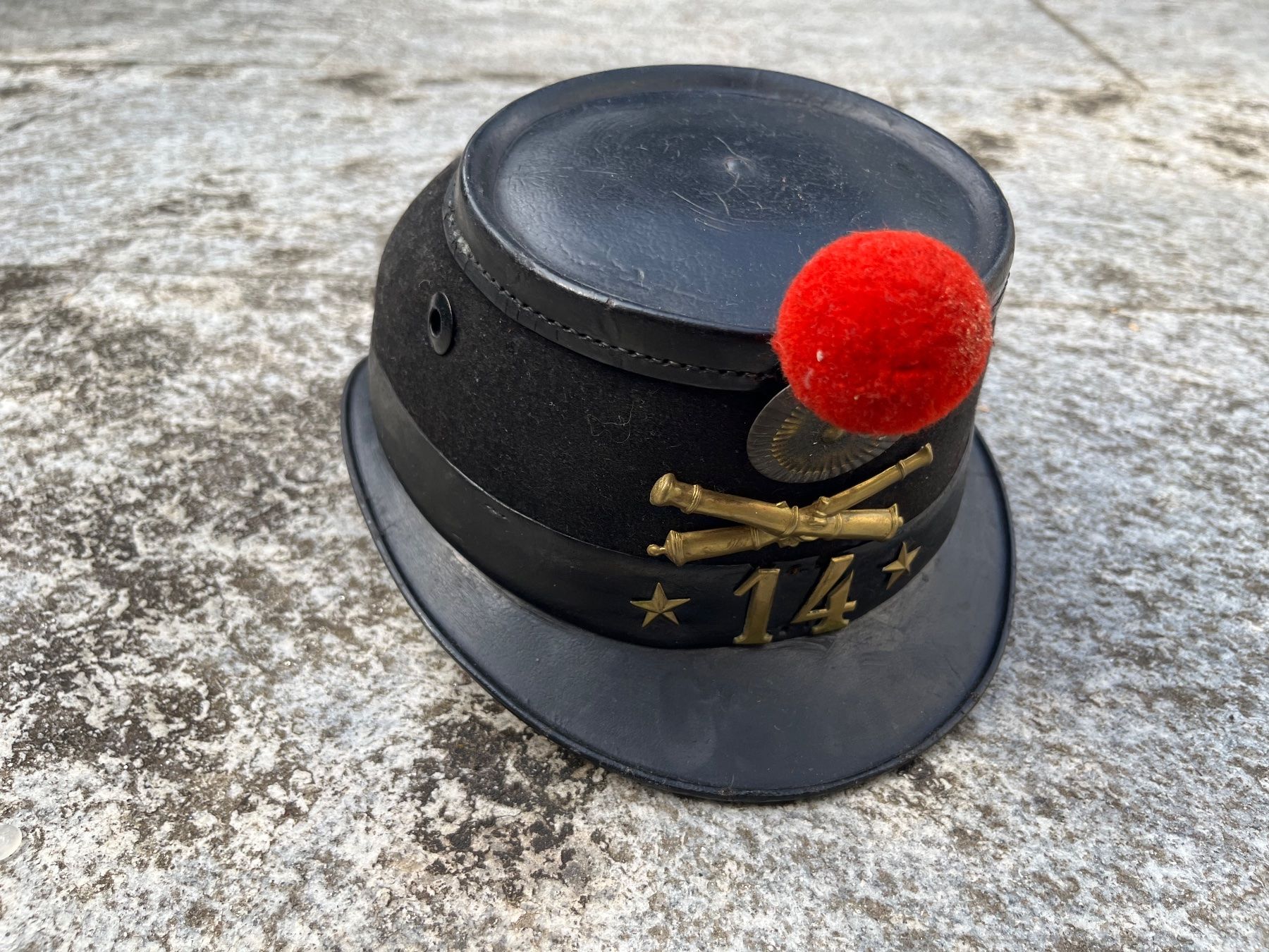 Schweizer Armee Uniformi: Tschako Antik Nr1 – Usato da Bottmingen venduto da Puffsack