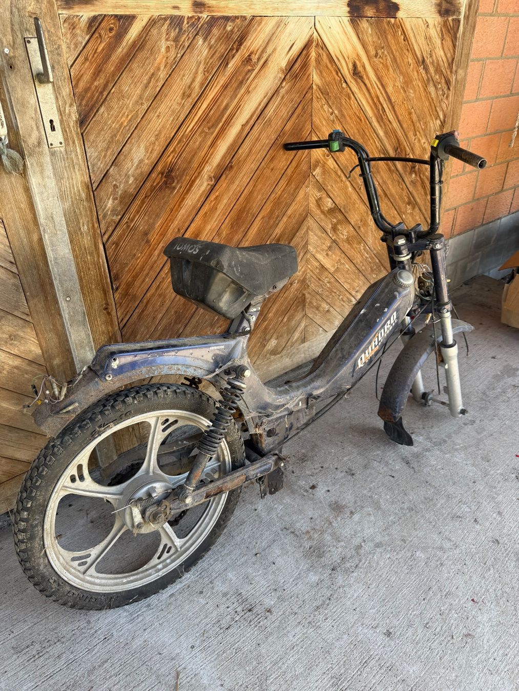 Tomos Mofas: Tomos Quadro mit Ausweis – Defekt aus Fahrni b. Thun von Schneiderlein55 6