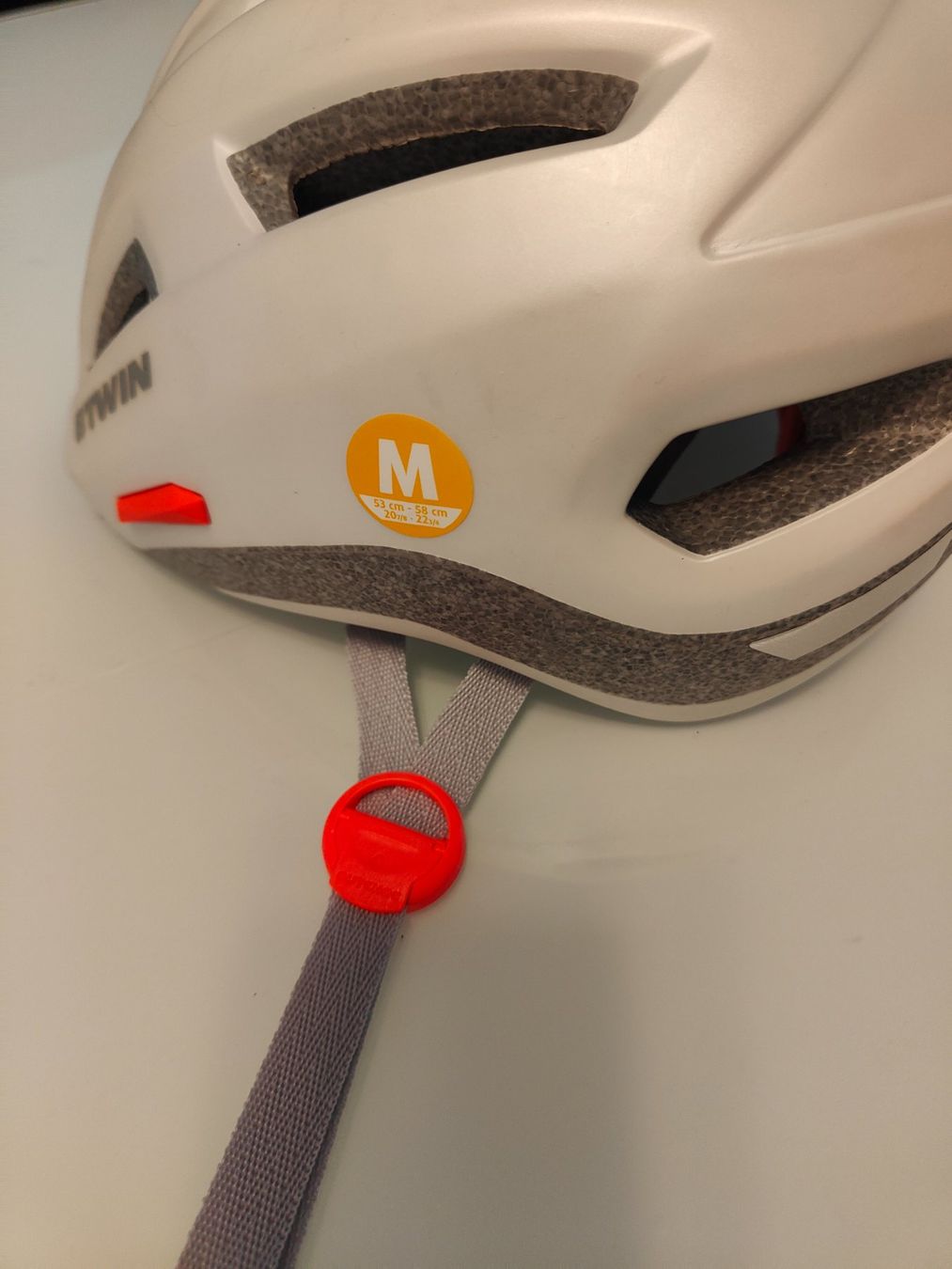 Decathlon Caschi: BTWIN Helm Gr. M / 53-58 cm – Nuovo e nell'imballaggio originale da Rancate venduto da Solo_cose_belle 2