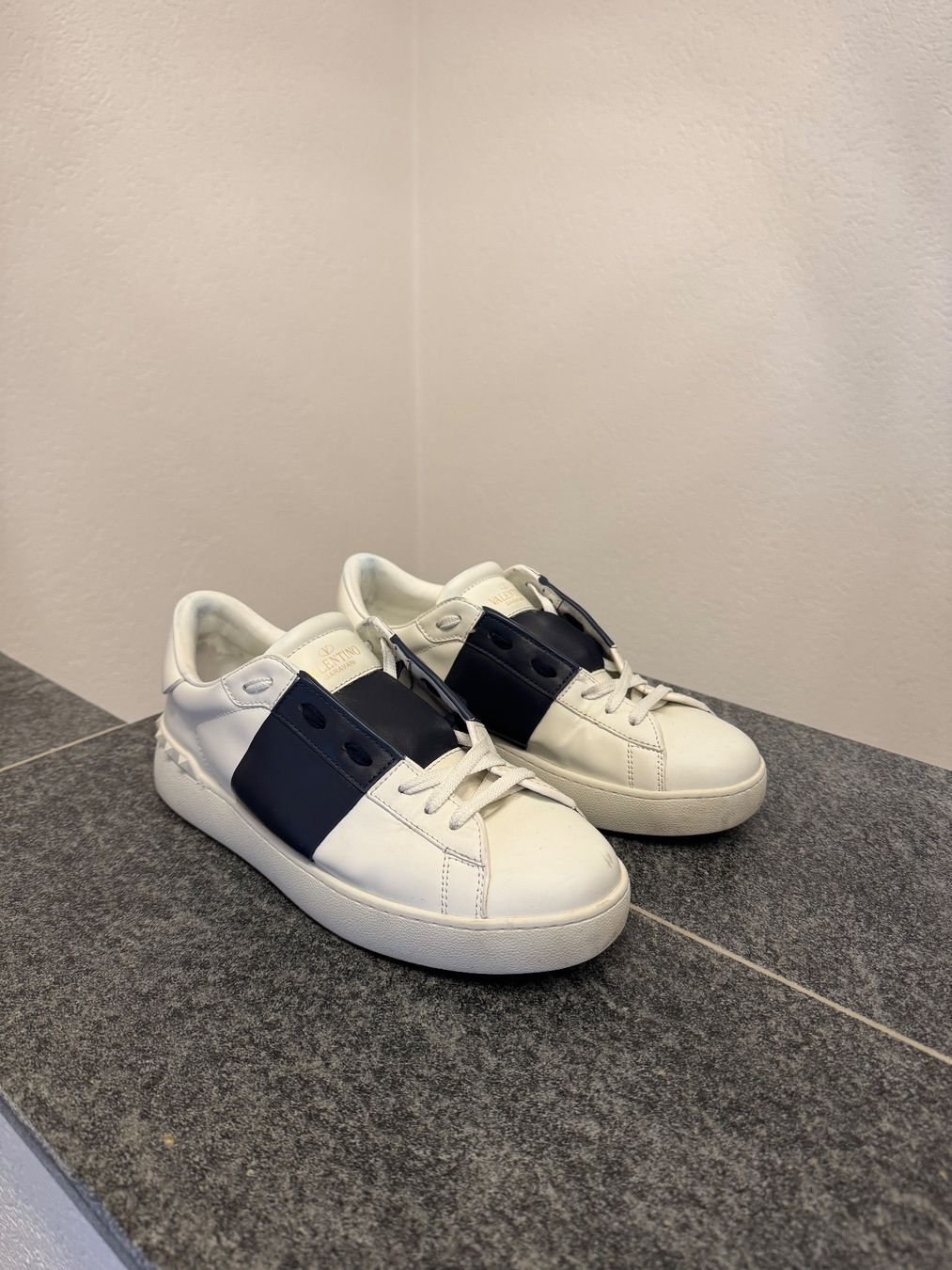 Scarpe da uomo: Valentino Sneaker – Usato da Laufenburg venduto da gia_ts98 1