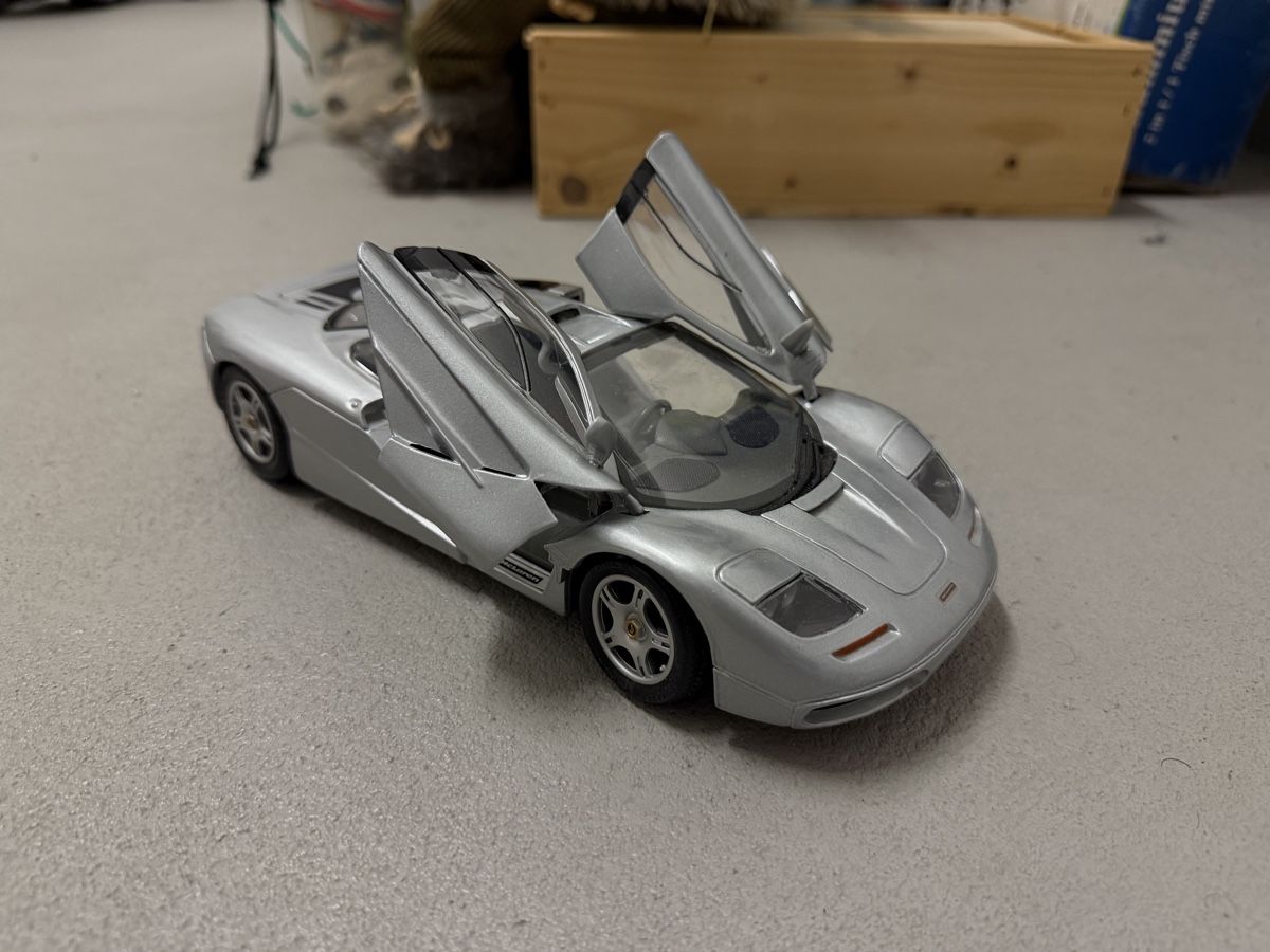 Mclaren Modellini d'auto: McLaren F1 1:18 – Usato da Rapperswil SG venduto da josh67 1