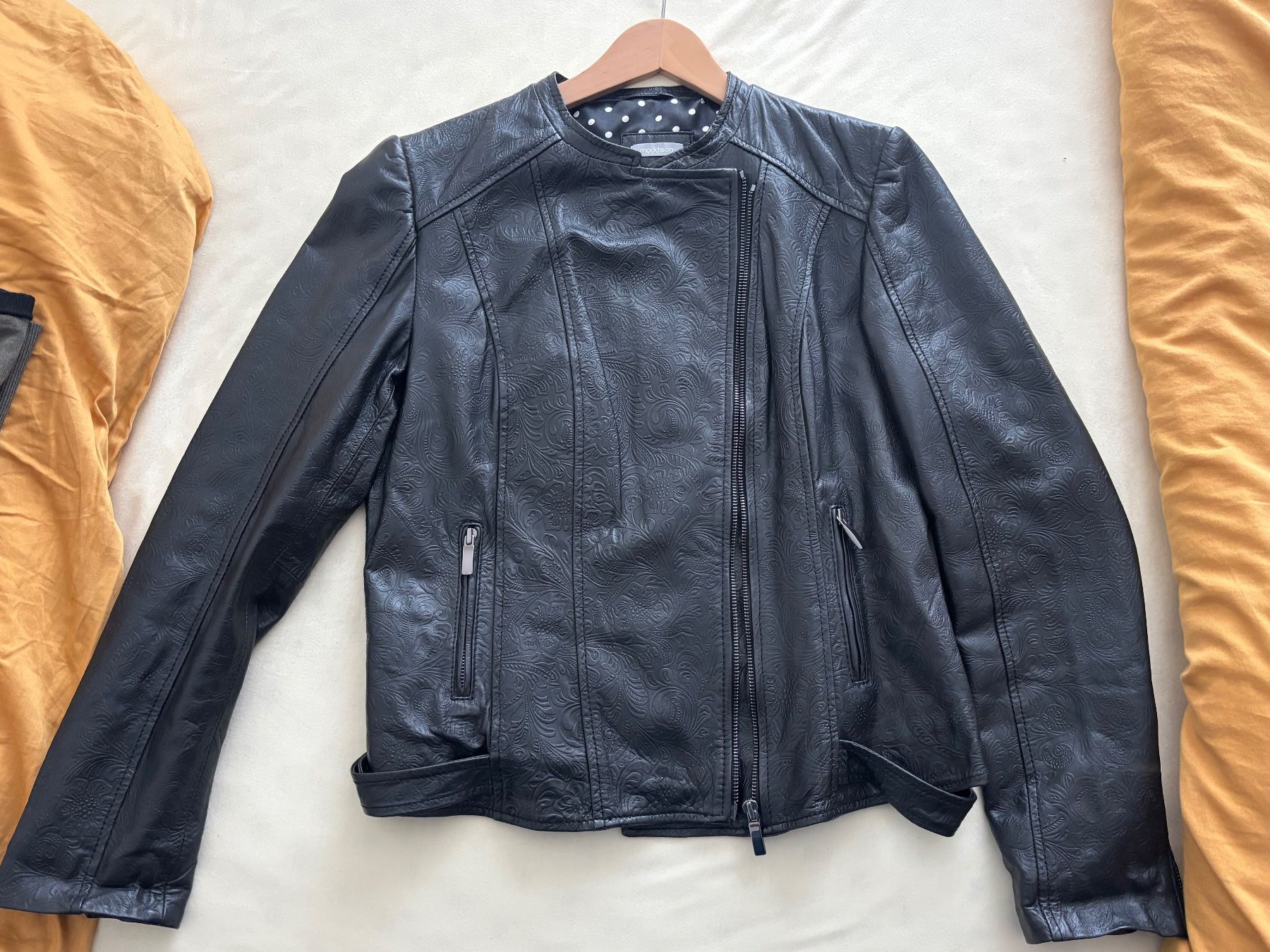 Giacche: Veste en cuir NEUVE taille 40 – Nuovo e nell'imballaggio originale da Cossonay-Ville venduto da ale_k9mh