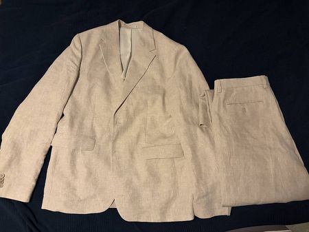 Zara Anzug aus Leinen in Beige