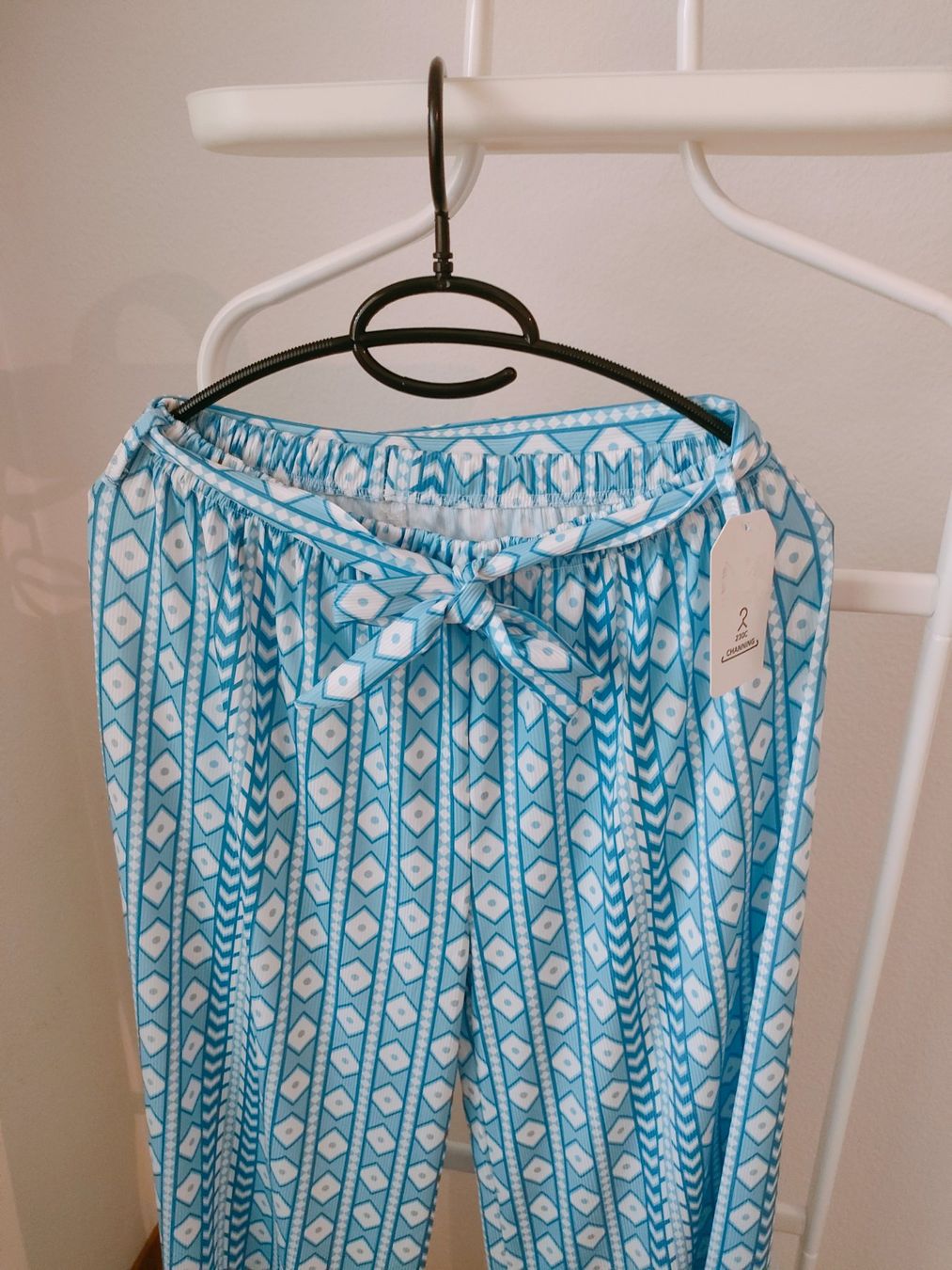 Hosen: Bedruckte Hose mit Bindeband hell blau und weiss – Neu und originalverpackt aus Dietikon von MJ_Sporting 1