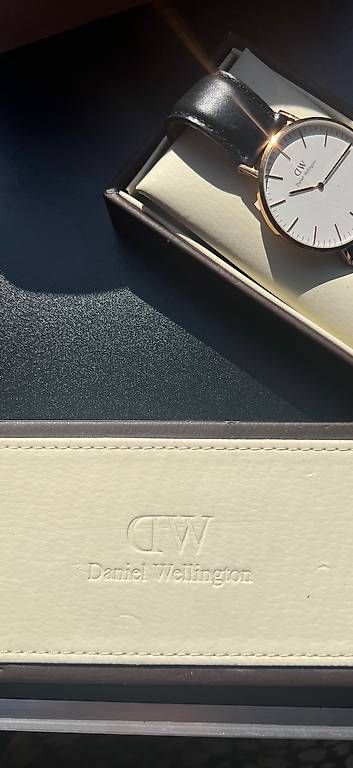 Orologi: Daniel Wellington Uhr – Usato da Matten b. Interl venduto da pulcedaqua 1