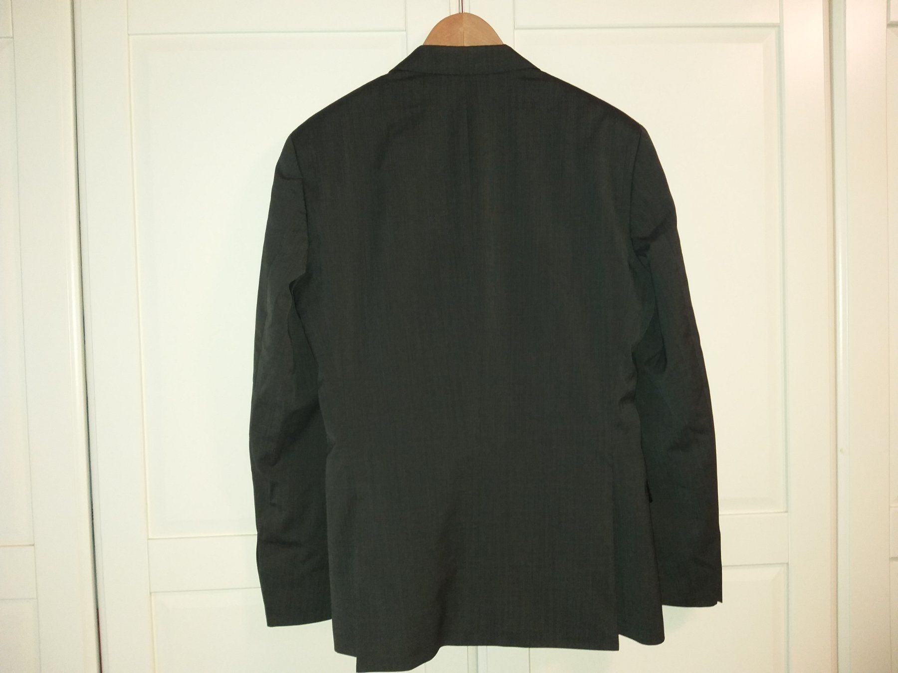 Hugo Boss Completi: Costume/Anzug HUGO BOSS     Taille/Grosse 46 – Usato da Cossonay-ville venduto da Super-Price-Quality 1