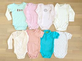 8 herzige Bodys für Baby Mädchen.  Gr. 74-80. Neuwertig.