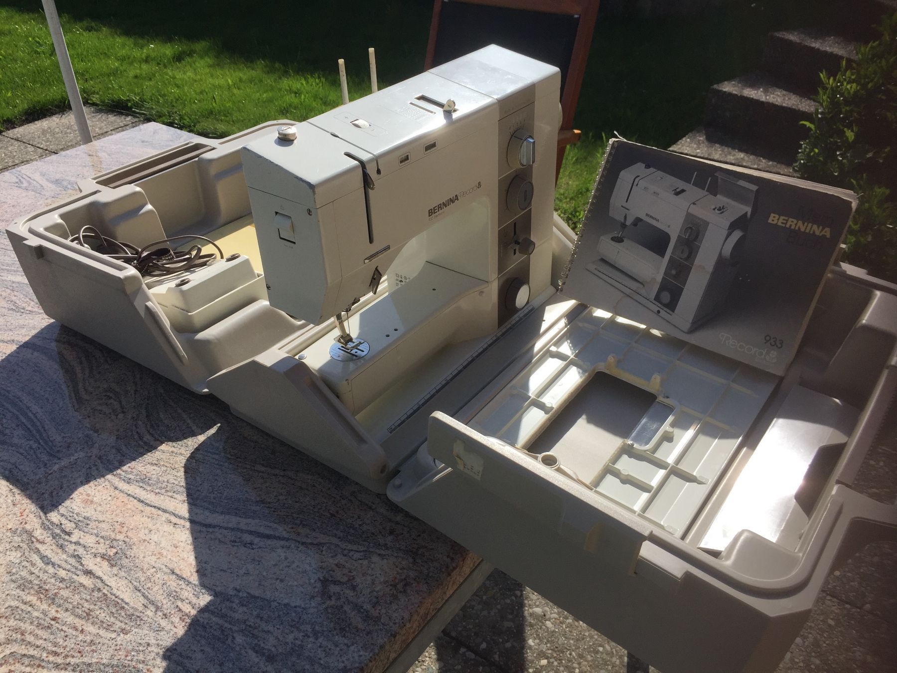 Bernina Macchine da cucire: Bernina Record 933 electronic Nähmaschine – Usato da Uitikon Waldegg venduto da chr_hj9p 3
