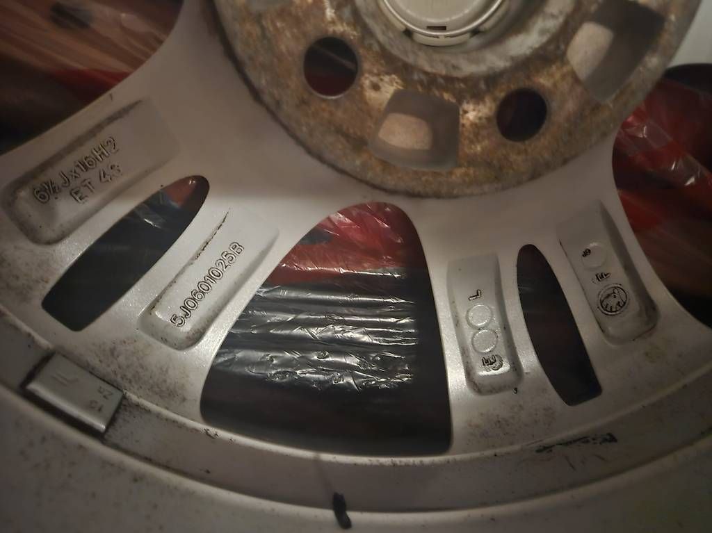 Cerchioni: Original Skoda Alufelgen 4 Stk. – Usato da Riniken venduto da Zipfile82 4