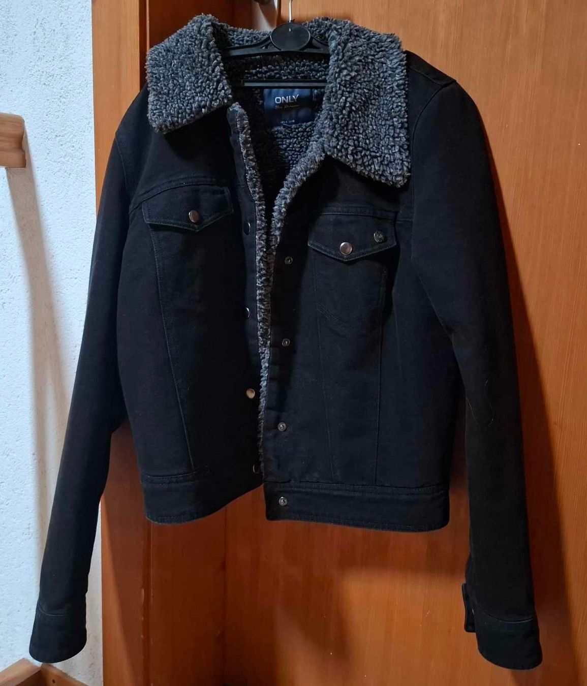 Only Jacken: Veste en jean teddy Only NEUVE – Neu (gemäss Beschreibung) aus Arnex-sur-Orbe von kprt