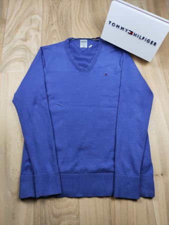 TOMMY HILFIGER | Pull bleu roi col V logo brodé | L homme