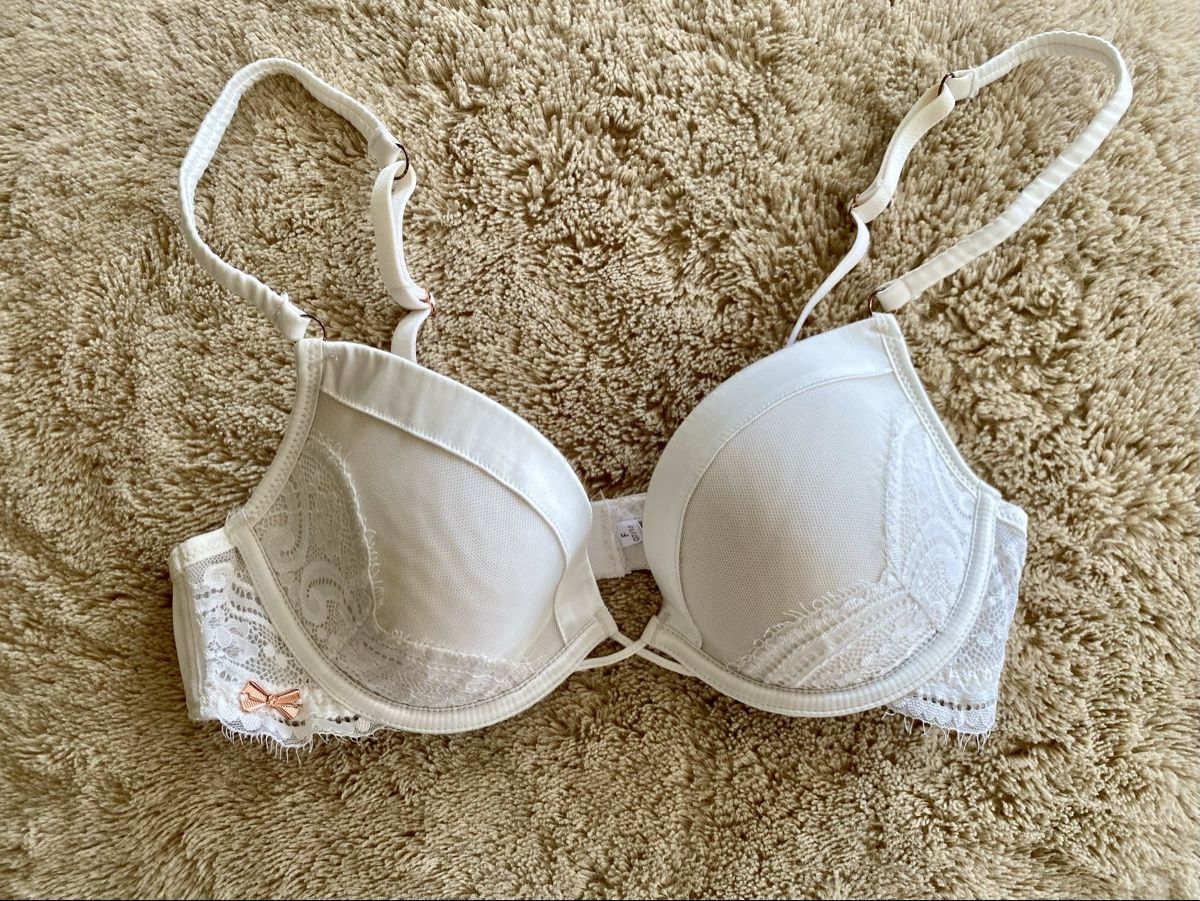 Autres dessous: Push-up BH von Ted Baker – D'occasion à Unterägeri par Simonolga
