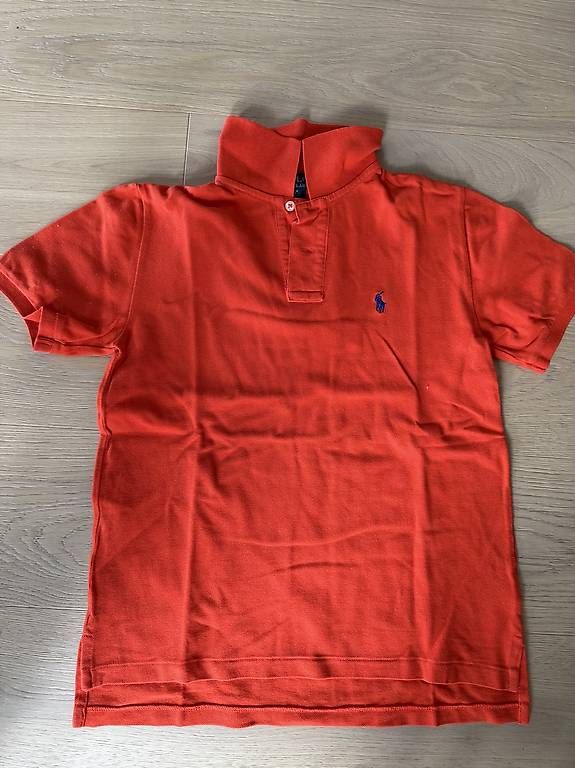 Hemden, T-Shirts & Polos: Rotes Polo Hemd  – Gebraucht aus Zollikerberg von sop_p82l
