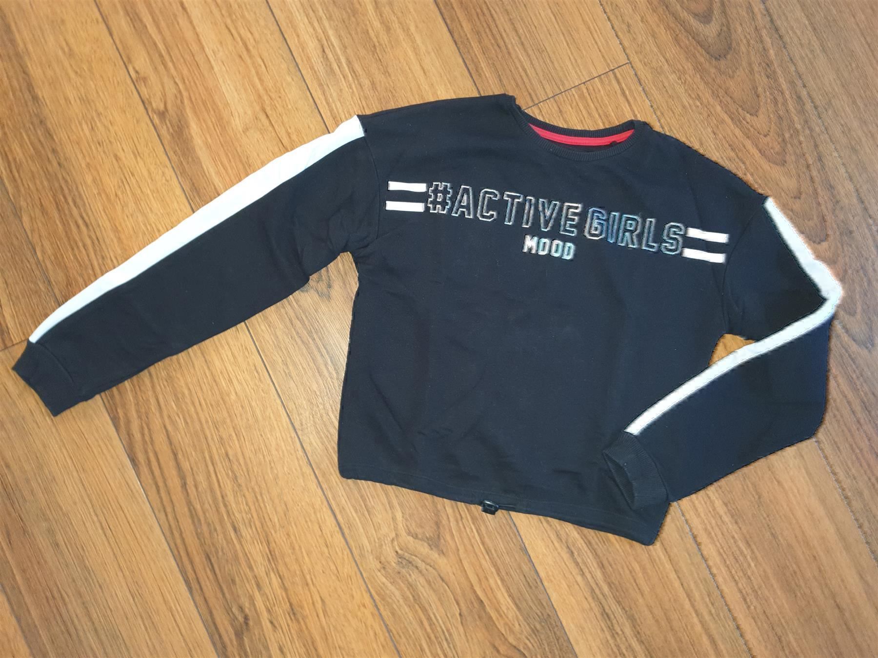 Maglioni & Felpe: Cooles Sweat Shirt Gr. 152 – Usato da Buchrain venduto da regenblume3