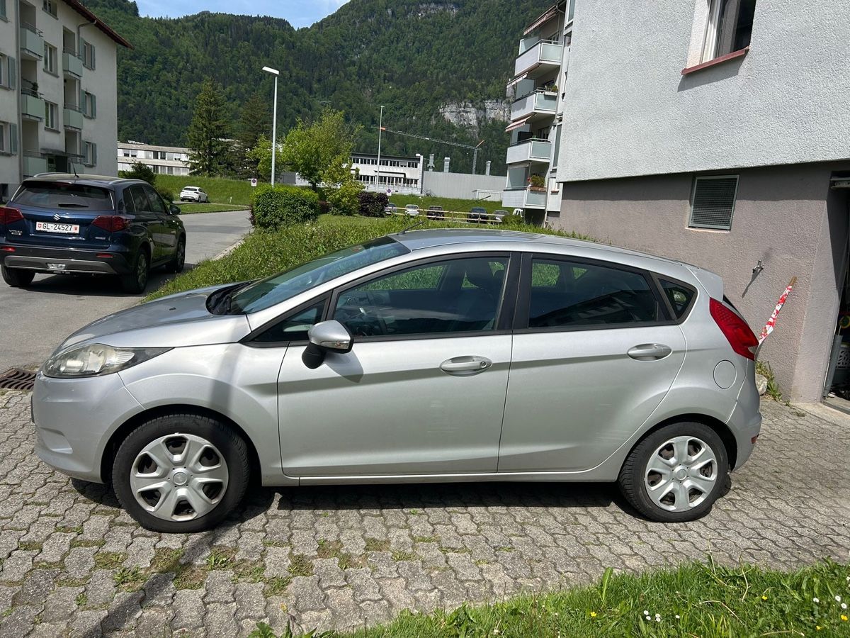 Ford Autos: Ford fiesta – D'occasion à Mollis par Puch_x30 2