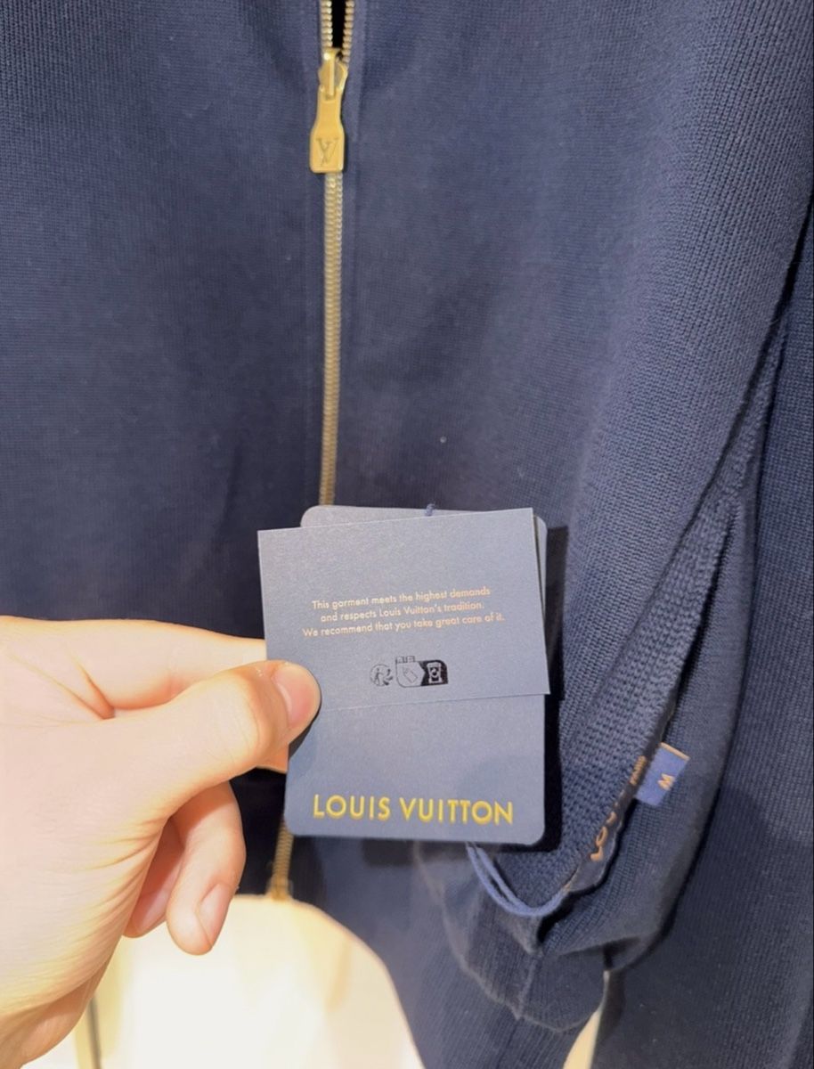 Louis Vuitton Giacche: Louis Vuitton Reversible – Nuovo e nell'imballaggio originale da Hunzenschwil venduto da ani_tm28 2