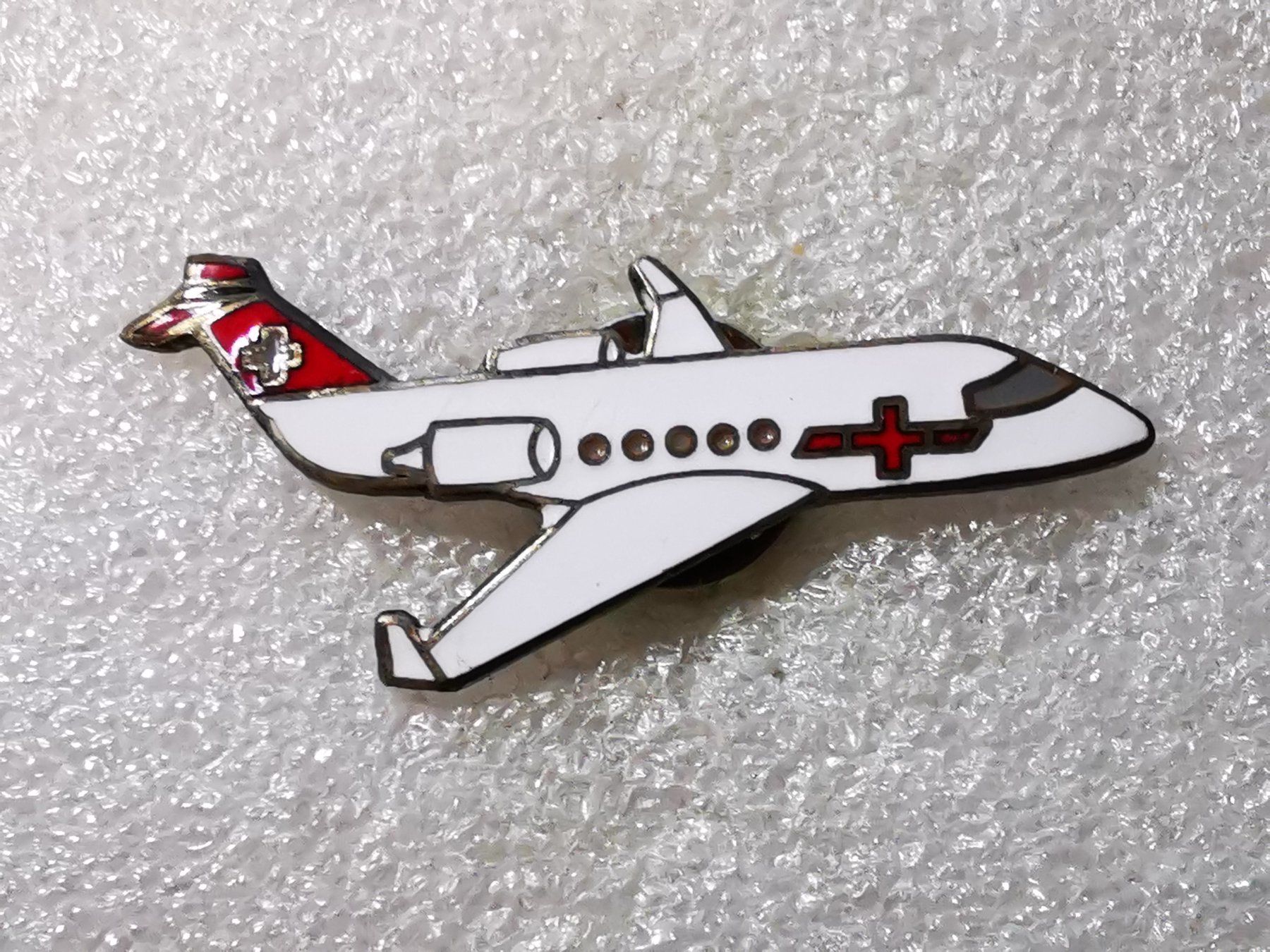 Placchette & Badge: Ansteckpin 50: Rega Jet – Usato da Oppligen venduto da Pin-Fall-Shop