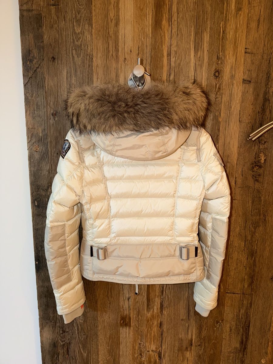 Parajumpers Jacken: Hellbeige Parajumpers Daunenjacke – Gebraucht aus Zürich von annisakon 1