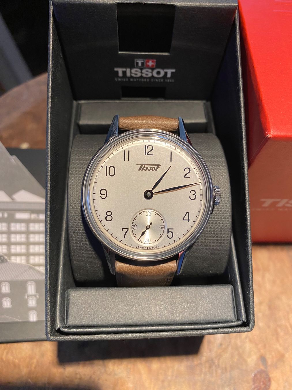 Tissot Orologi: Tissot Heritage Handaufzug – Nuovo (secondo la descrizione) da Trogen venduto da choropax