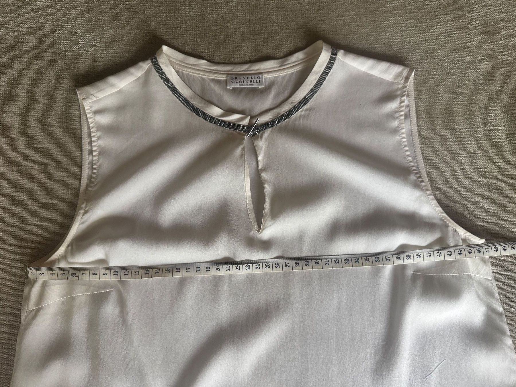 Brunello Cucinelli Top: Brunello Cuccinelli Seidentop – Usato da Baar venduto da Arina2 5