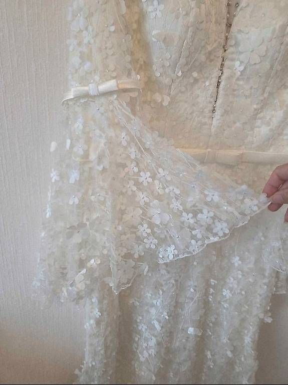 Vestiti: Robe de mariée – Usato da Lausanne venduto da M.RAD 2