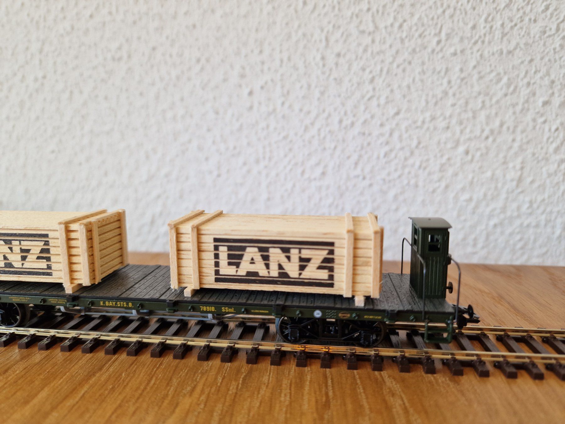 Märklin Modellini di ferrovie: Flachwagen mit Ladegut H0 – Usato da Matten b. Interlaken venduto da lor_hr9w 3