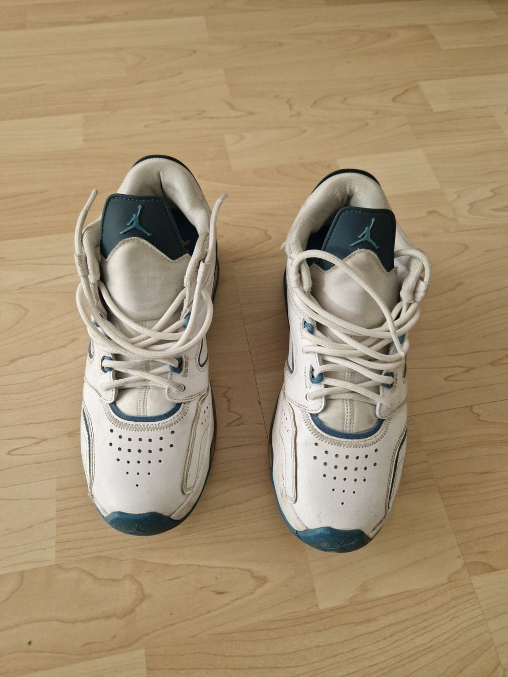 Jordan Scarpe per ragazzi: Nike Air Jordan – Usato da Gempenach venduto da mue_pv2k