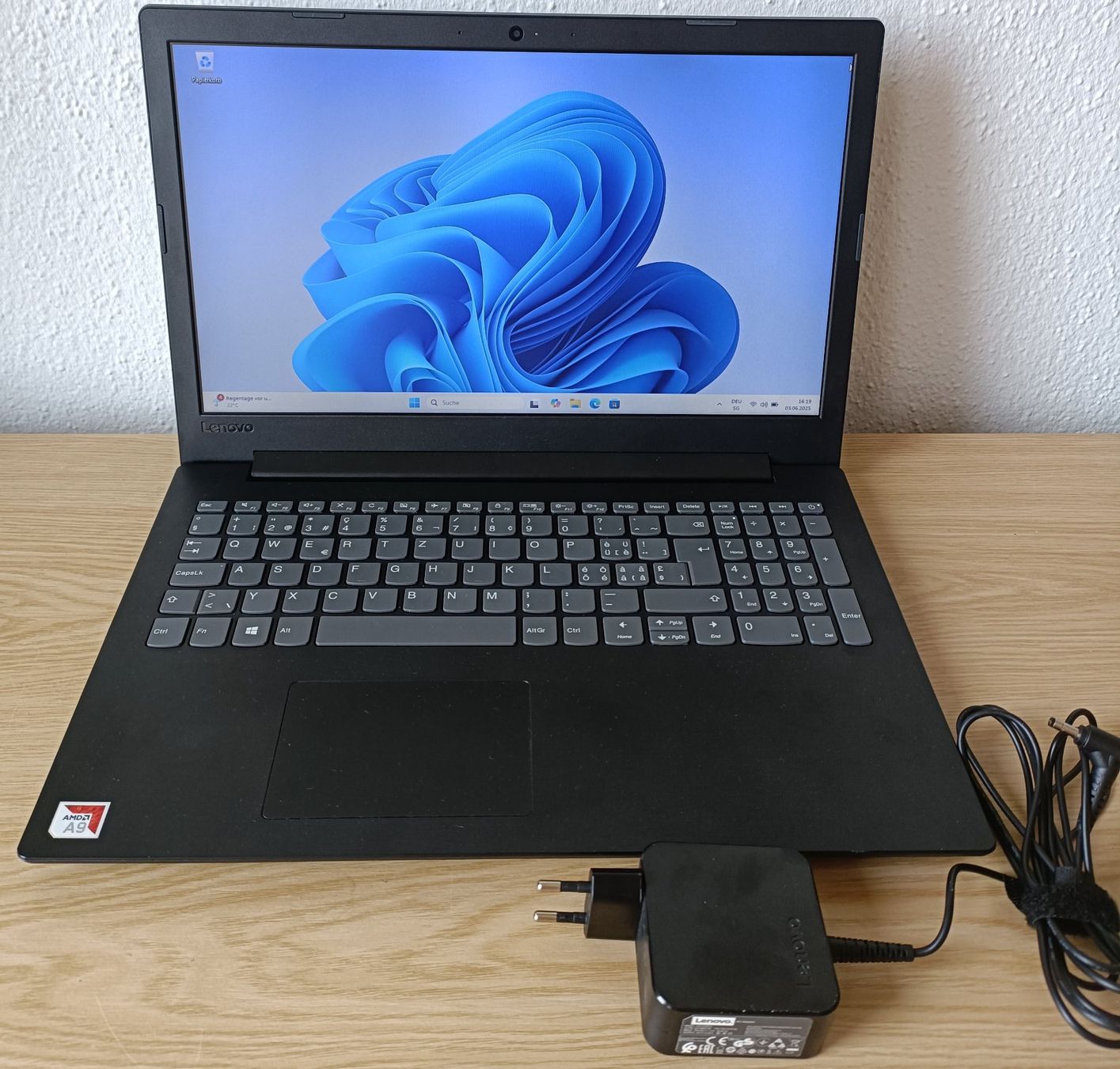 Lenovo/7th i5/Win11/Office2021/SSD/8GB㉟ Laptop Lenovo, Windows 11, MS Office 2021 Pro (Usato) a