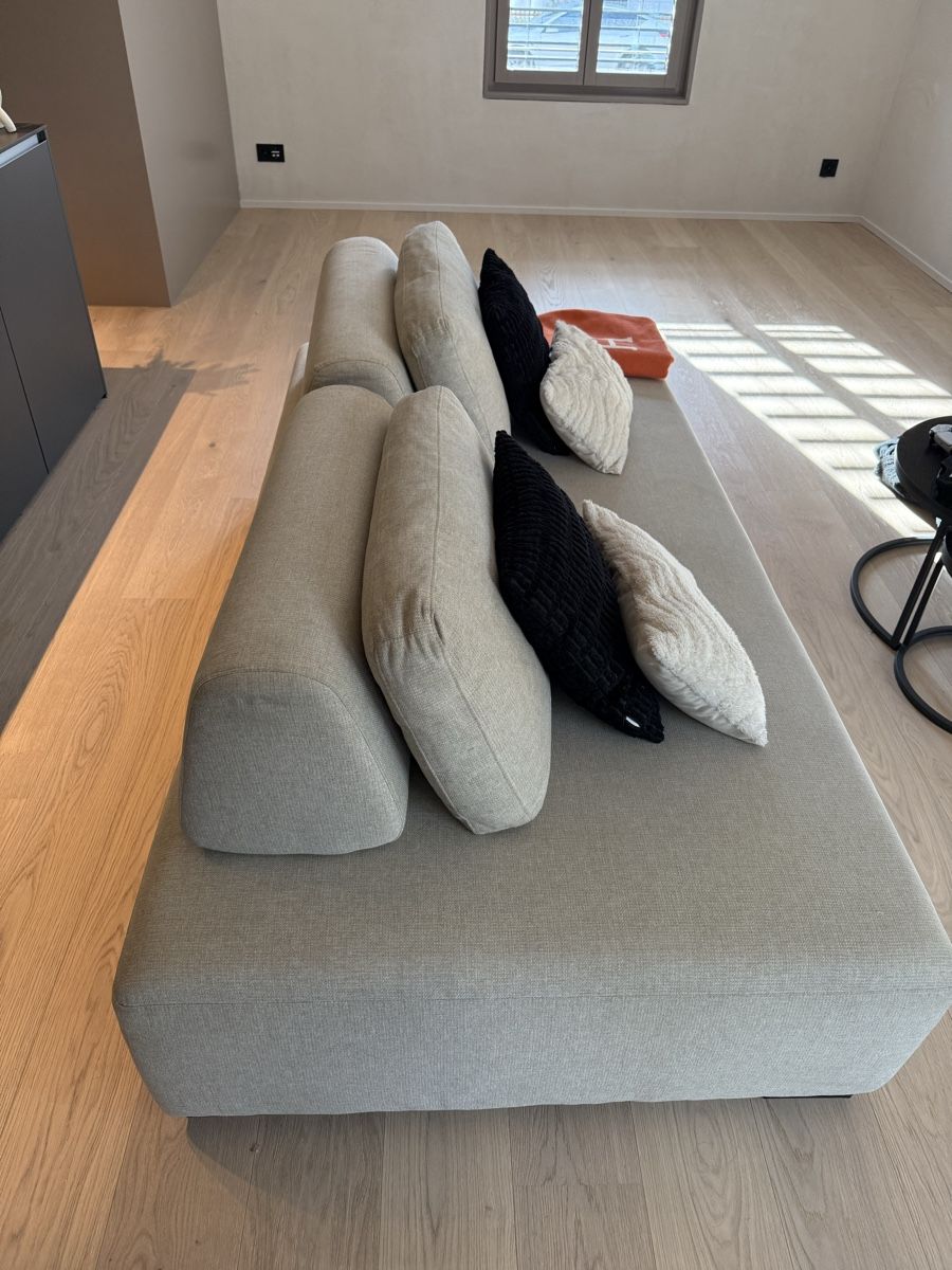 Divani: Designer Sofa mit Tische – Usato da Rorschach venduto da jul_dnn5 2