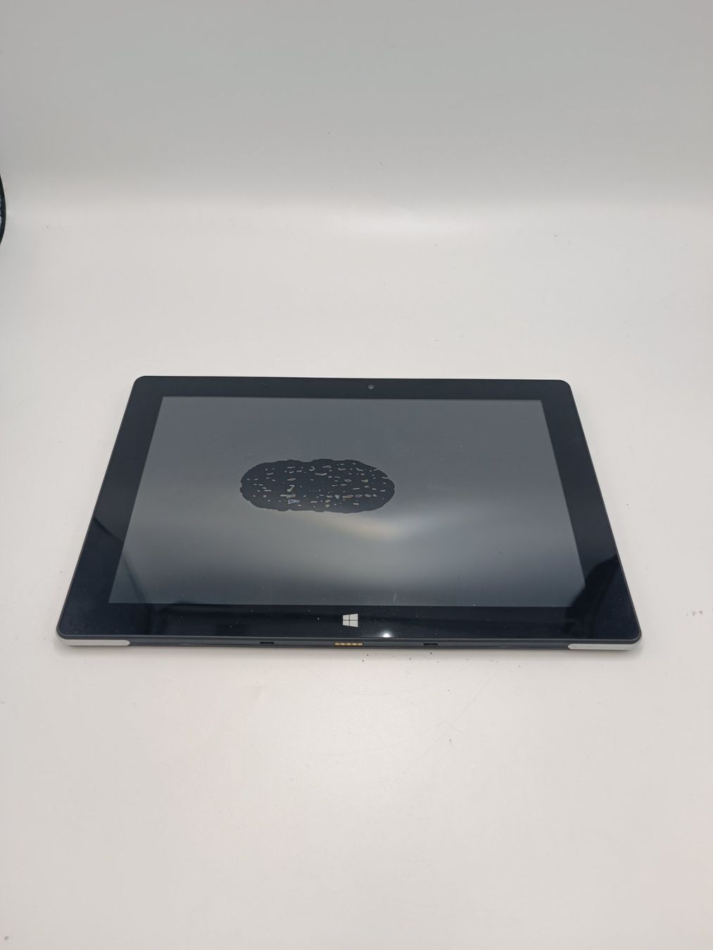 Trekstor Tablet PC: Trekstor Surftab Wintron 10.1 – Defekt aus Schlieren von 2nd-Life 5